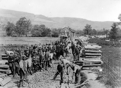 Construcción del Ferrocarril Lynton y Barnstable, c.1890-98 de English Photographer